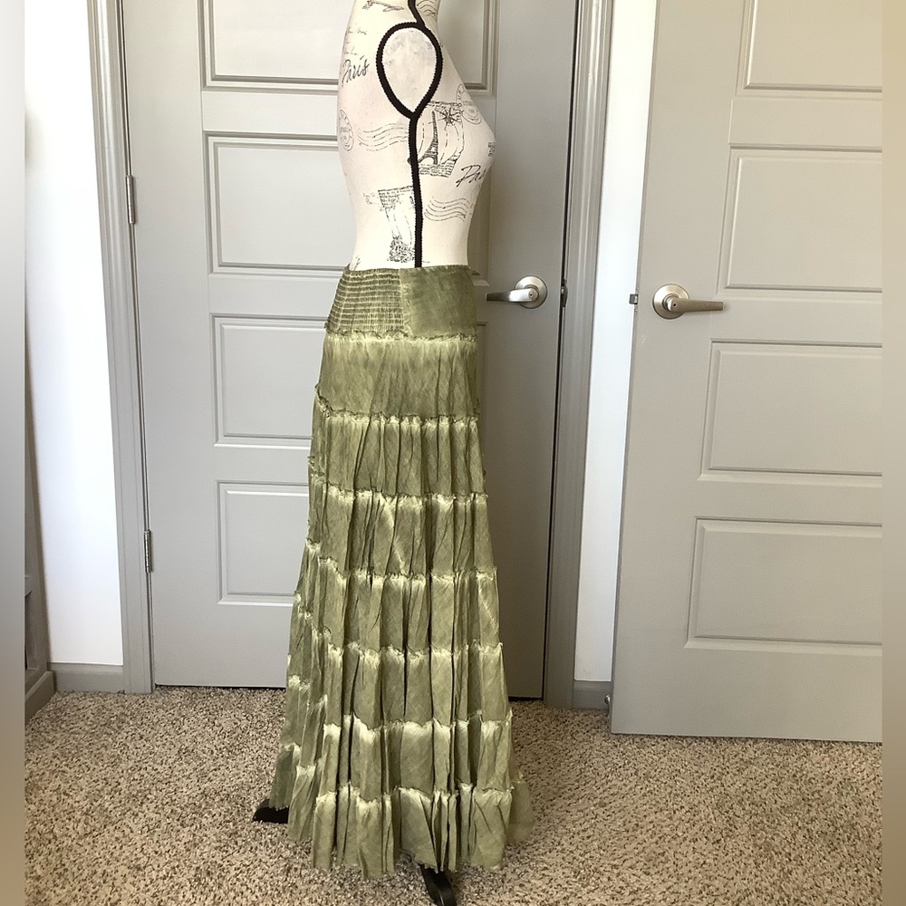 😻 Free People Tiered Maxi Skirt 😻 - Picture 2 of 11